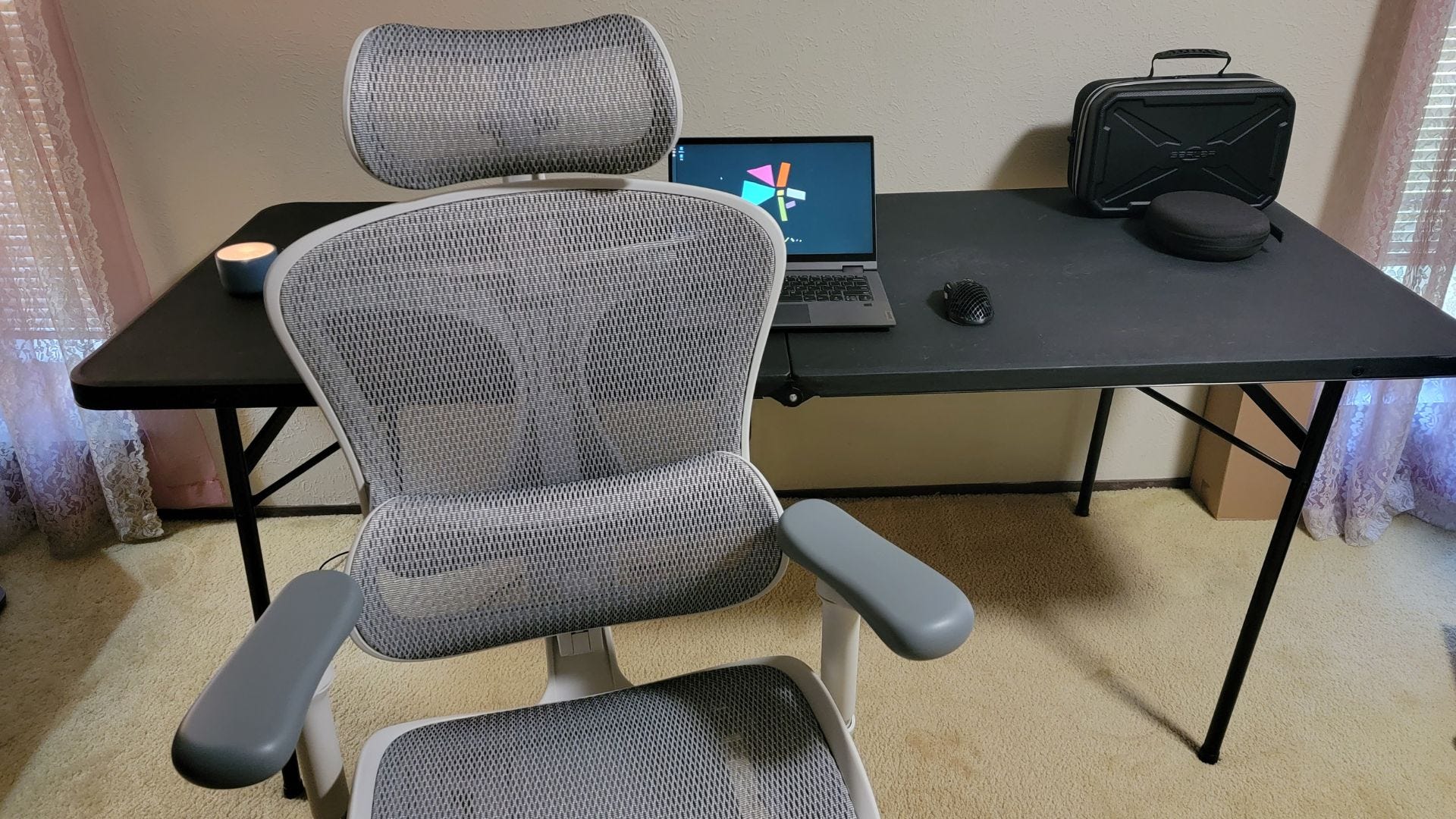 SIHOO Doro-C300 Ergonomic Chair in front of computer and desk